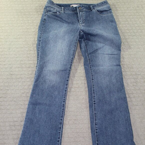 Chico's .5 / Wm Sz 6 Embroidered Back Pockets Mid-Rise Blue Jeans - Picture 1 of 8